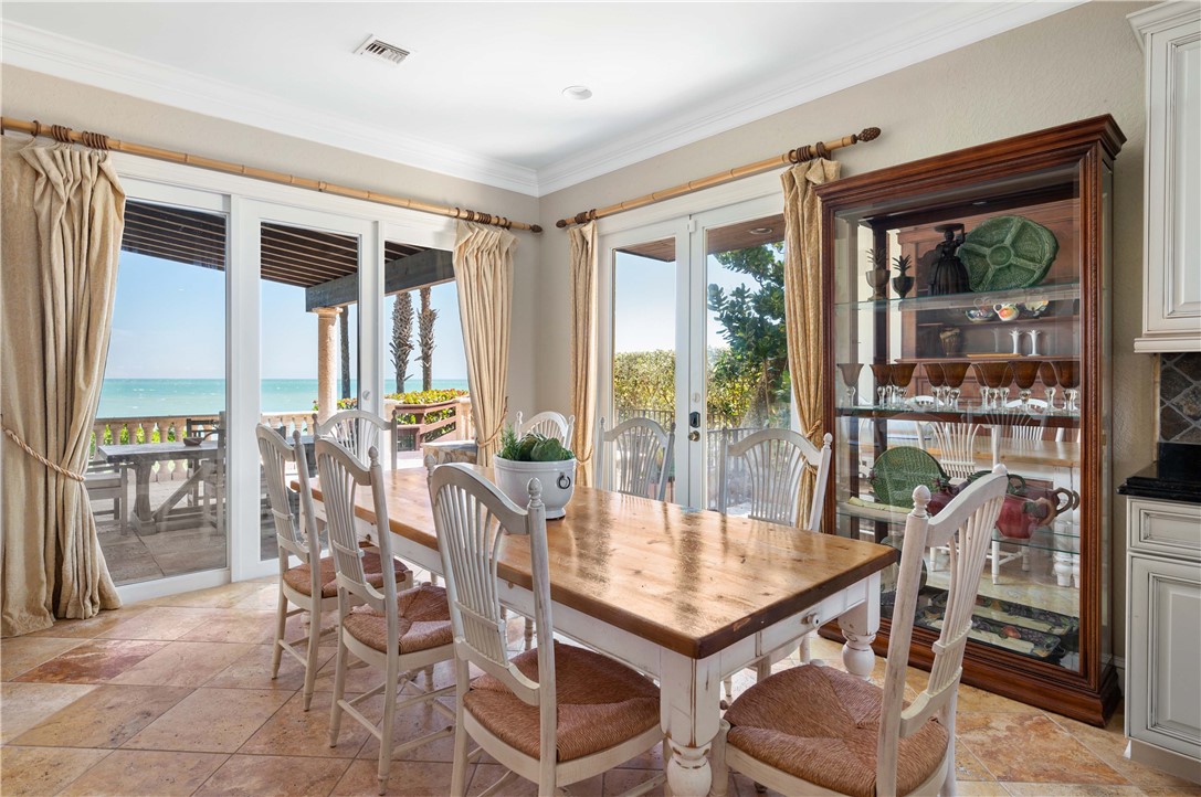 590 Reef Road Vero Beach, FL 32963 - Photo 10 of 36 Gallery Image 10