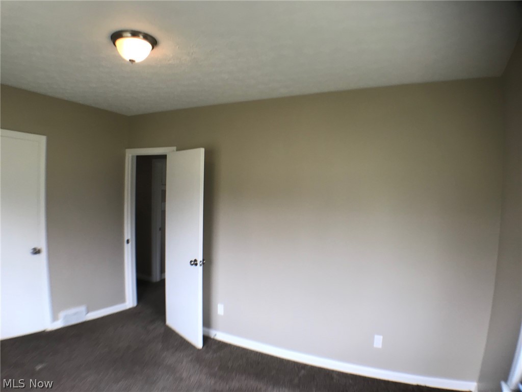 1532 Krumroy Road Akron, OH 44306 - Photo 20 of 35