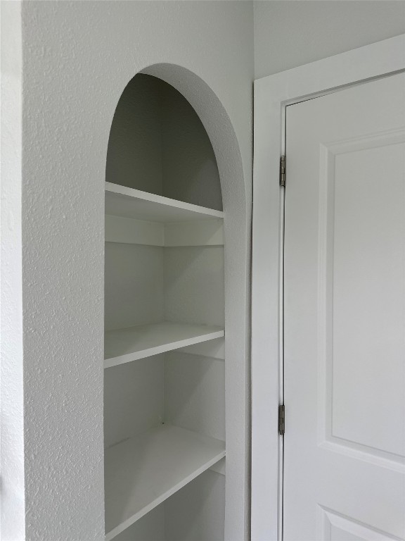 726 Banton Street Channelview, TX 77530 - Photo 23 of 30 a close view of closet and bathroom