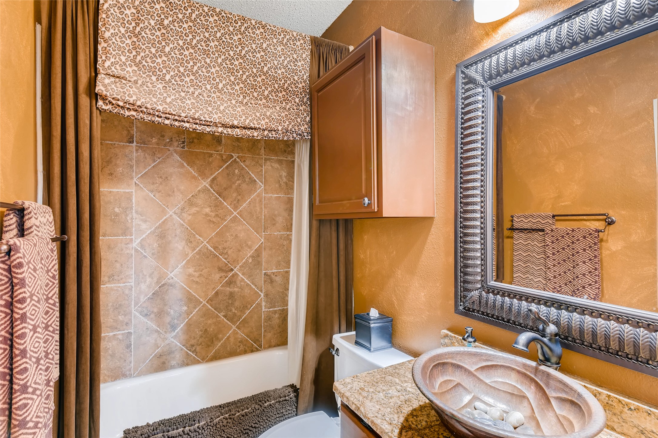2614 Pace Bend Road South Spicewood, TX 78669 - Photo 17 of 26 Guest bathroom