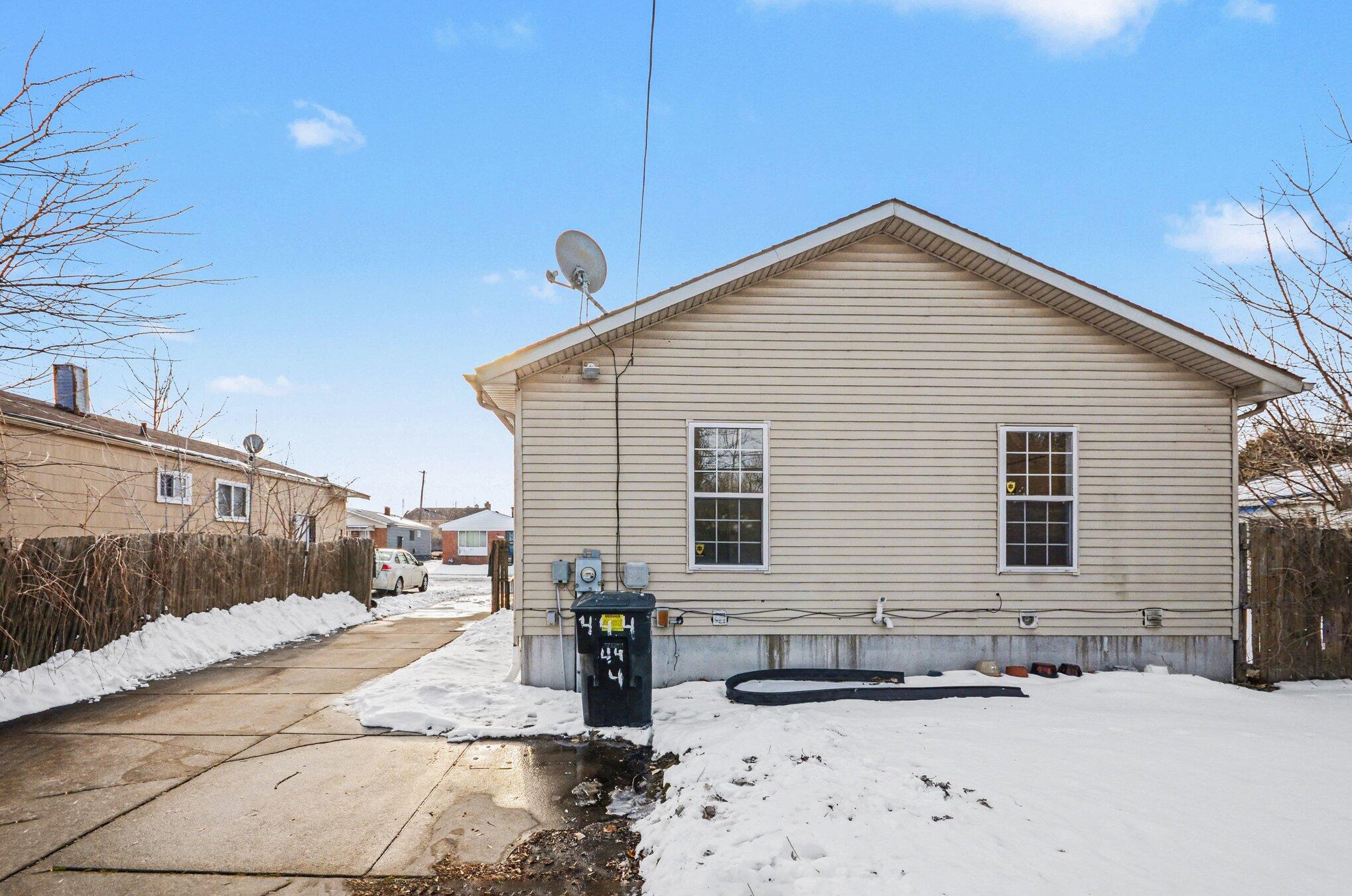 444 Conner Street Detroit, MI 48215 - Photo 20 of 24 025_dsc_8810_252