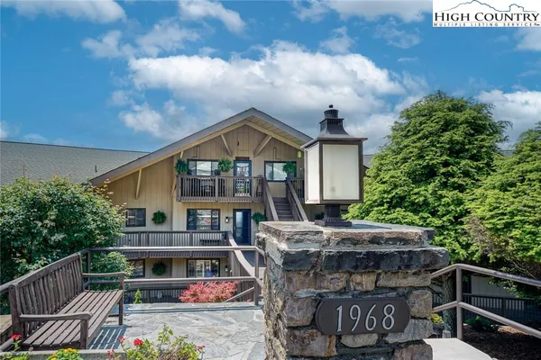 $1,595,000 | 1968 Main Street, Unit 21, Blowing Rock, NC 28605