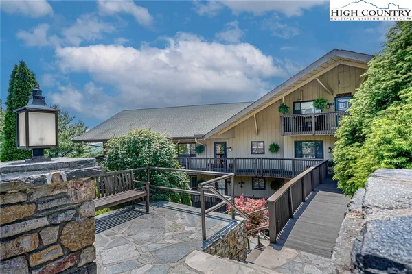 $1,595,000 | 1968 Main Street, Unit 21, Blowing Rock, NC 28605