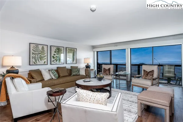 $1,595,000 | 1968 Main Street, Unit 21, Blowing Rock, NC 28605