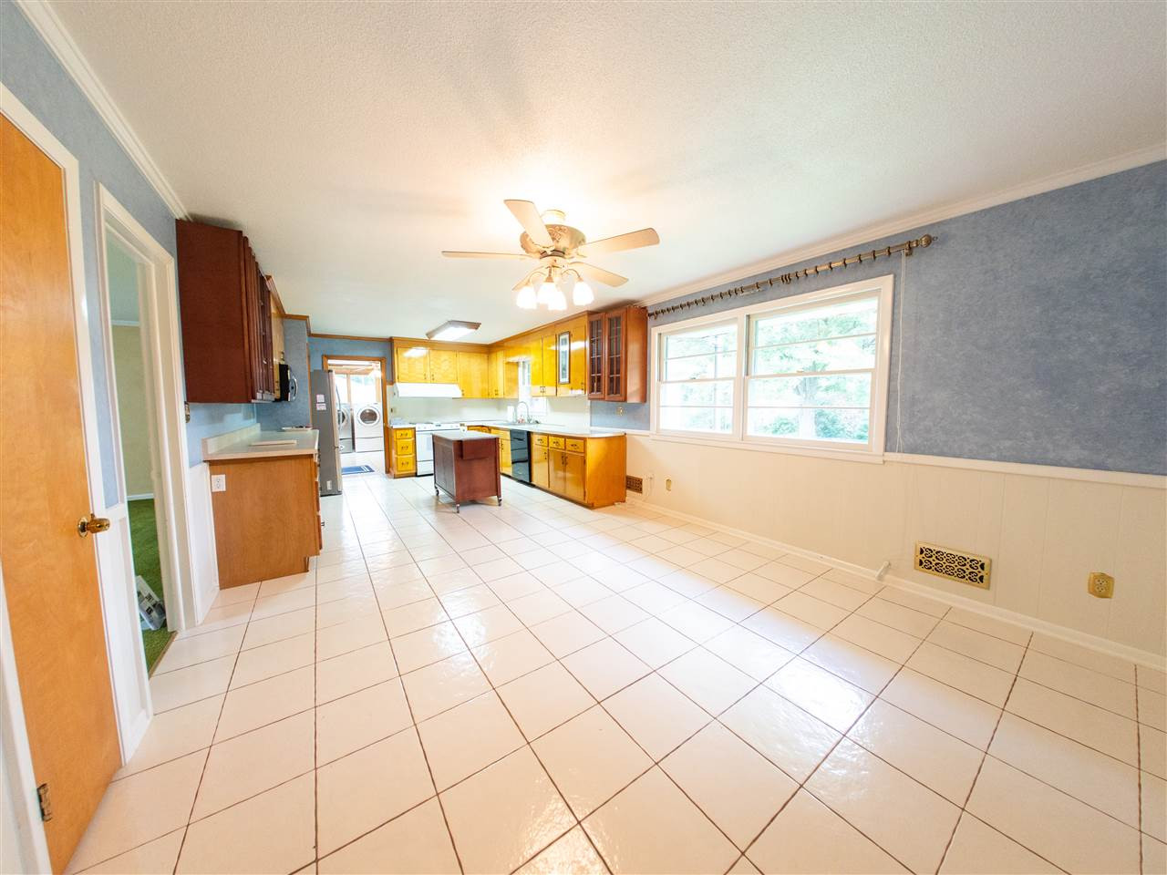 6400 King Lawrence Road Raleigh, NC 27607 - Photo 6 of 24 Large Eat in Kitchen