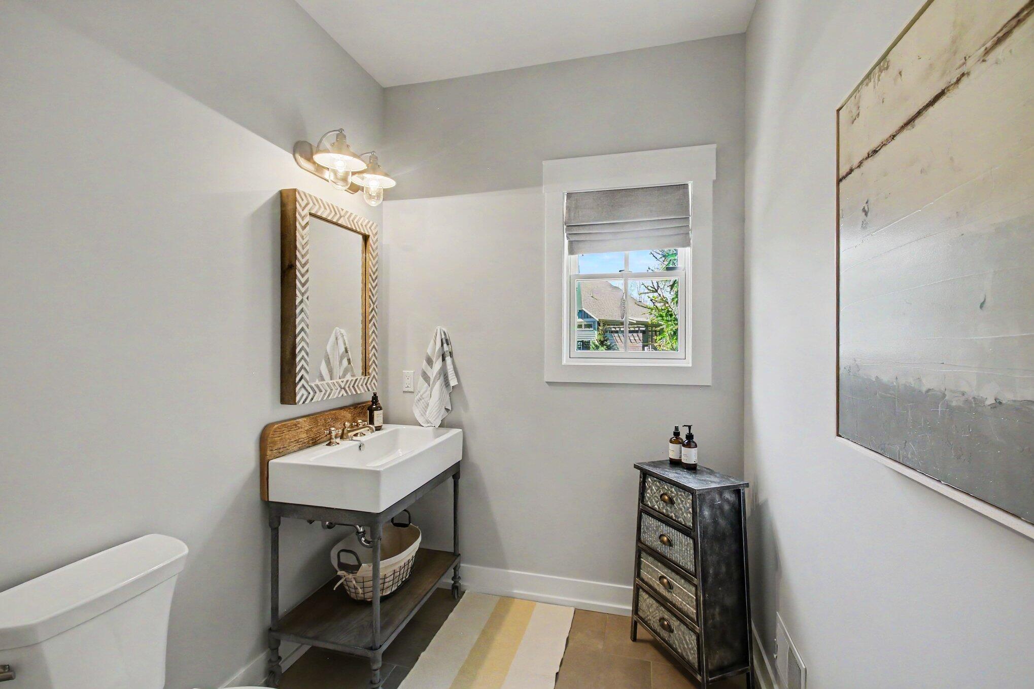 224 Ferry Street Douglas, MI 49406 - Photo 10 of 31 010_file_3453