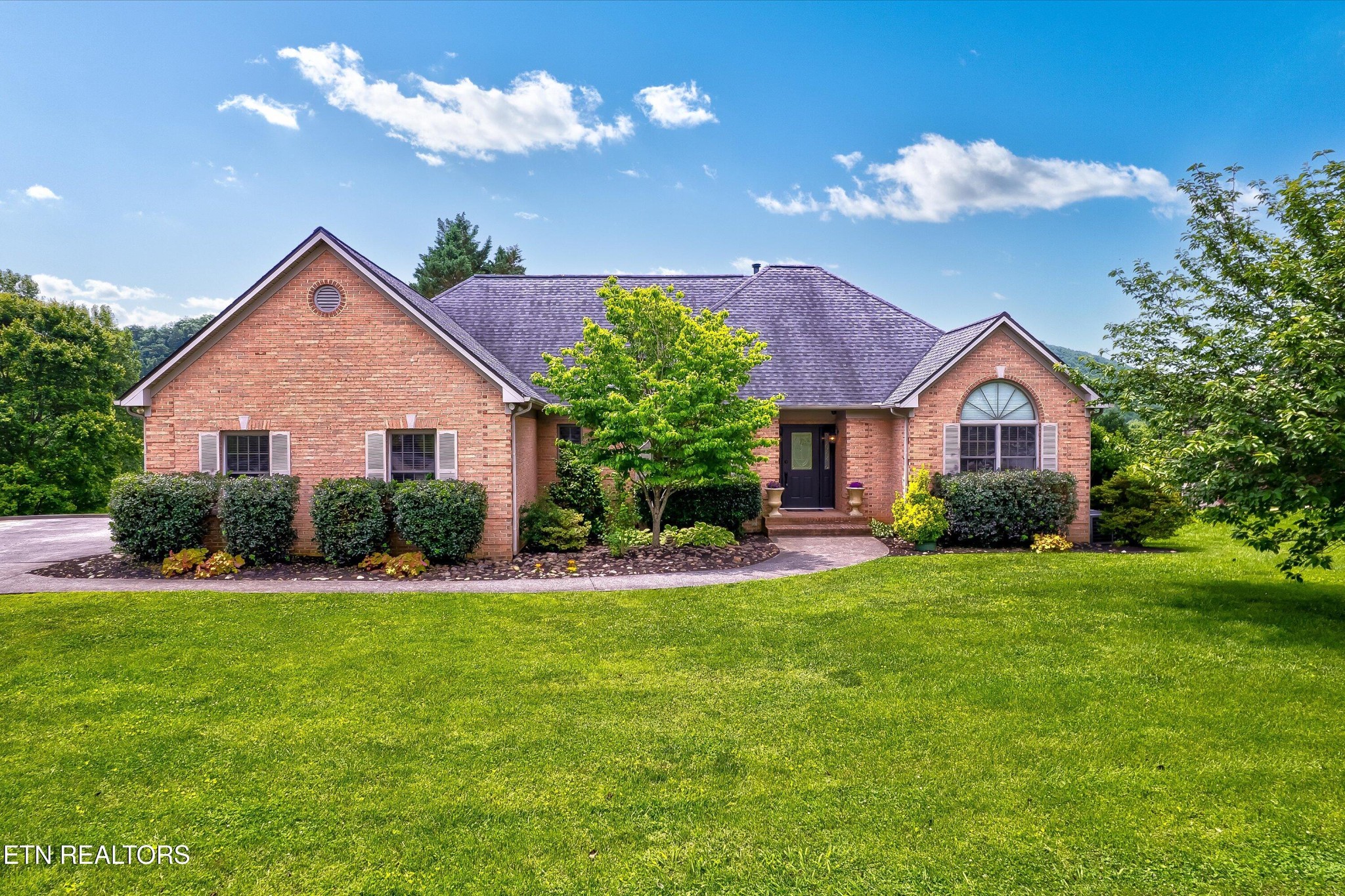 113 Lakeview Place Clinton, TN 37716 - Photo 1 of 51 Gallery Image 1