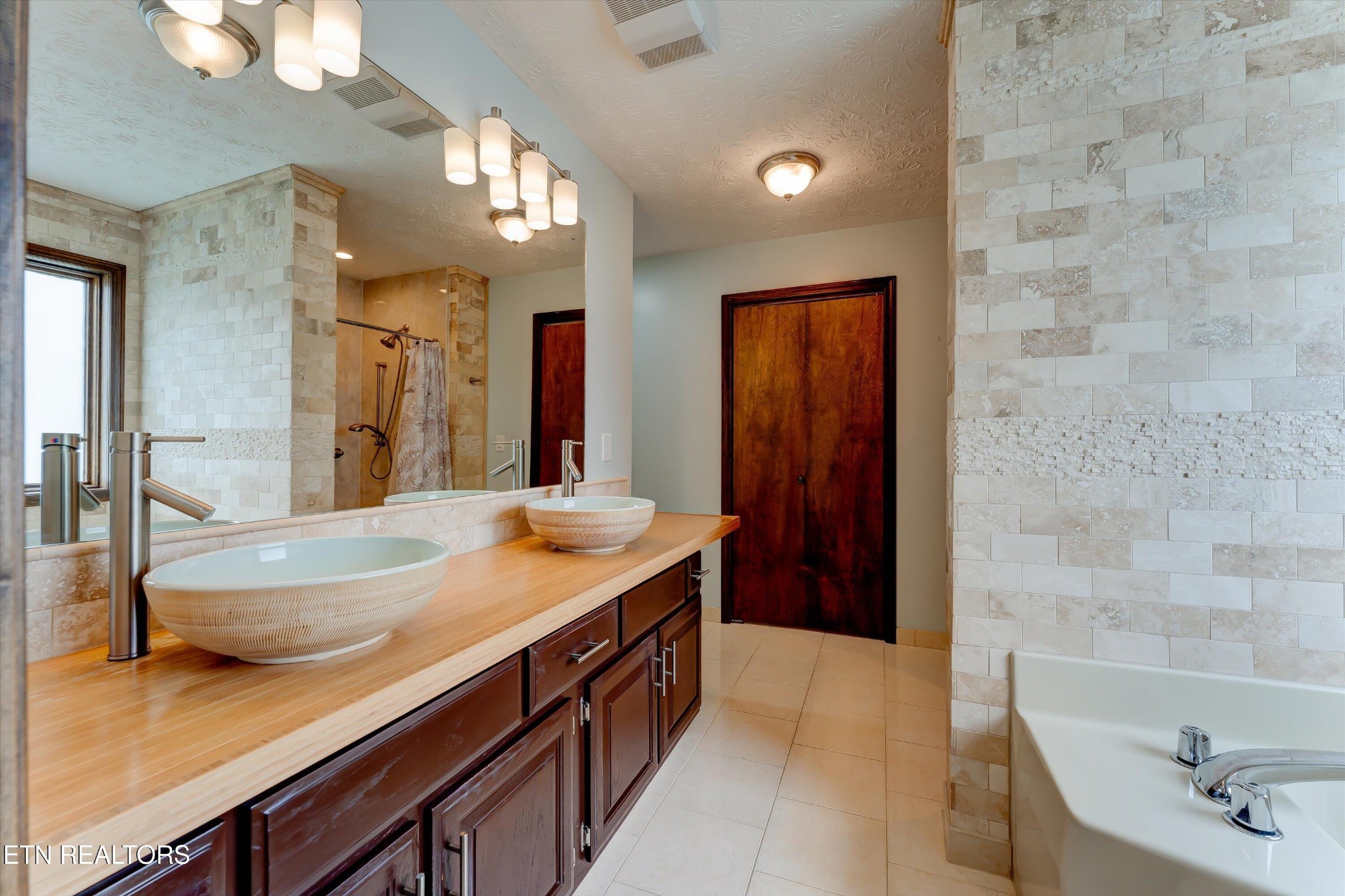 113 Lakeview Place Clinton, TN 37716 - Photo 17 of 51 Gallery Image 17