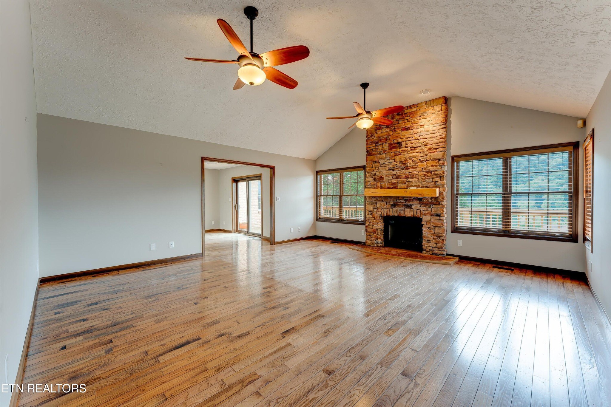 113 Lakeview Place Clinton, TN 37716 - Photo 8 of 51 Gallery Image 8