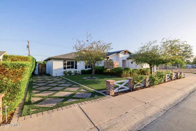 $2,249,900 | 4021 East Glenrosa Avenue, Phoenix, AZ 85018