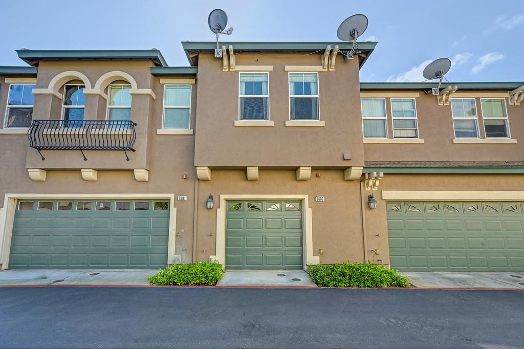 2603 Las Palomas Loop Lincoln, CA 95648 - Photo 3 of 22 a front view of a house