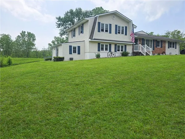 $319,000 | 209 West 6th Street, Knob Noster, MO 65336