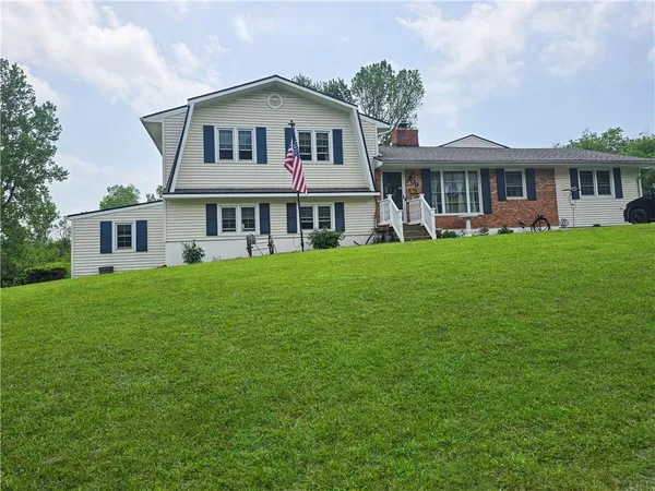 $319,000 | 209 West 6th Street, Knob Noster, MO 65336