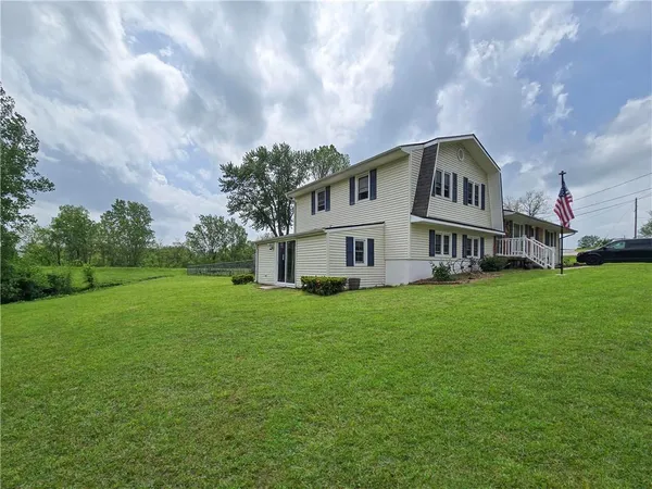 $319,000 | 209 West 6th Street, Knob Noster, MO 65336