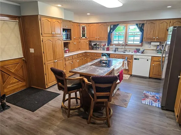 $319,000 | 209 West 6th Street, Knob Noster, MO 65336