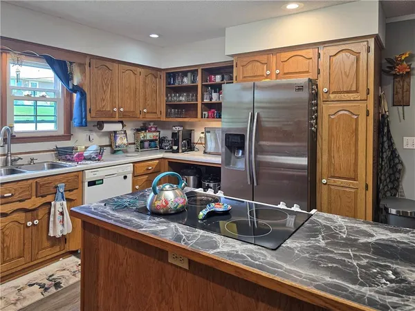 $319,000 | 209 West 6th Street, Knob Noster, MO 65336