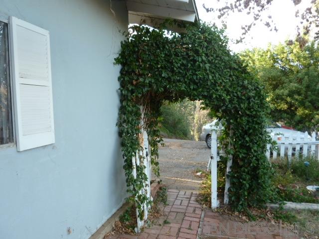 11211 Posthill Road Lakeside, CA 92040 - Photo 21 of 25 Gallery Image 21