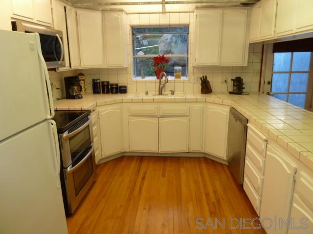 11211 Posthill Road Lakeside, CA 92040 - Photo 7 of 25 Gallery Image 7