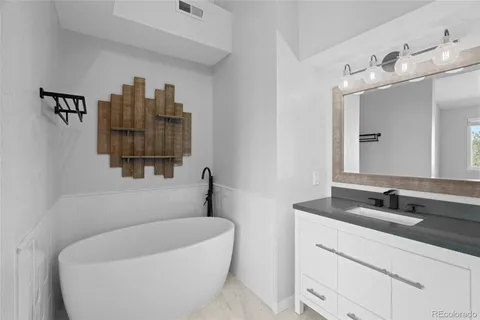 $395,000 | 6001 South Yosemite Street, Unit J301, Greenwood Village, CO 80111