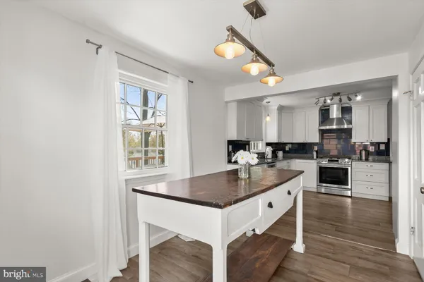 $1,275,000 | 6216 Hollins Drive, Bethesda, MD 20817