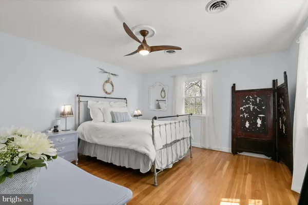 $1,275,000 | 6216 Hollins Drive, Bethesda, MD 20817