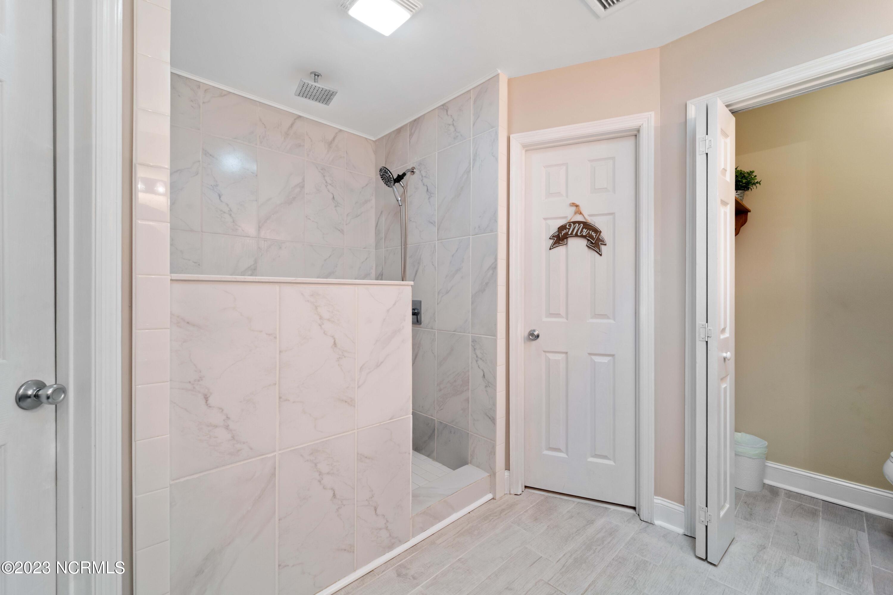 101 Riverbend Road Jacksonville, NC 28540 - Photo 53 of 70 DSC05133