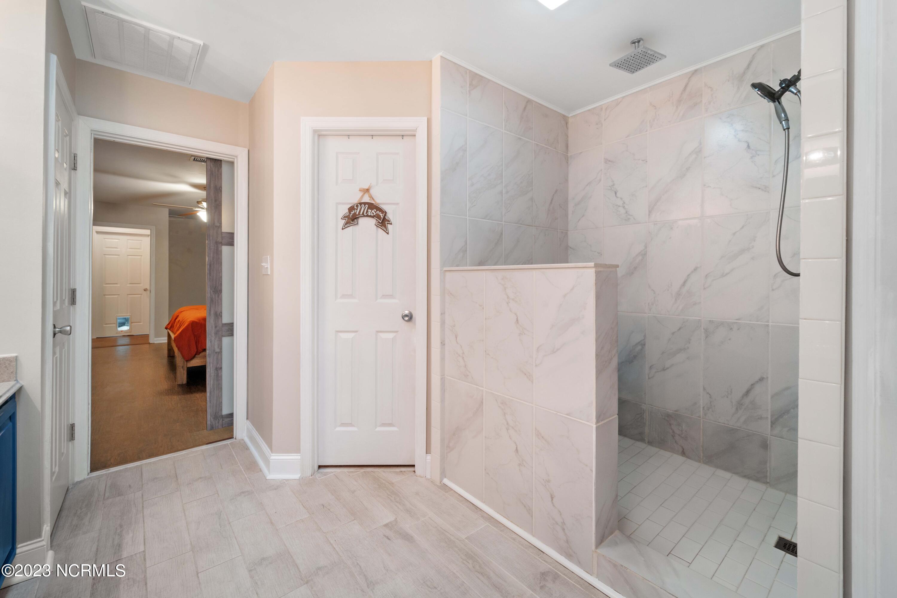 101 Riverbend Road Jacksonville, NC 28540 - Photo 54 of 70 DSC05138