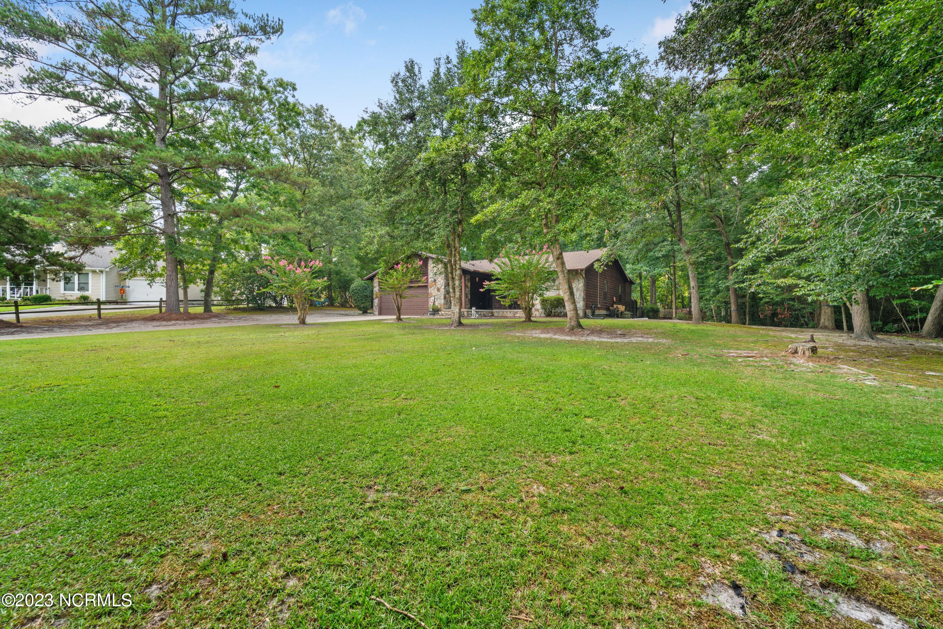 101 Riverbend Road Jacksonville, NC 28540 - Photo 6 of 70 DSC04788