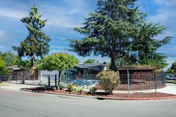 $4,295 | 2130 Tampa Way, San Jose, CA 95122