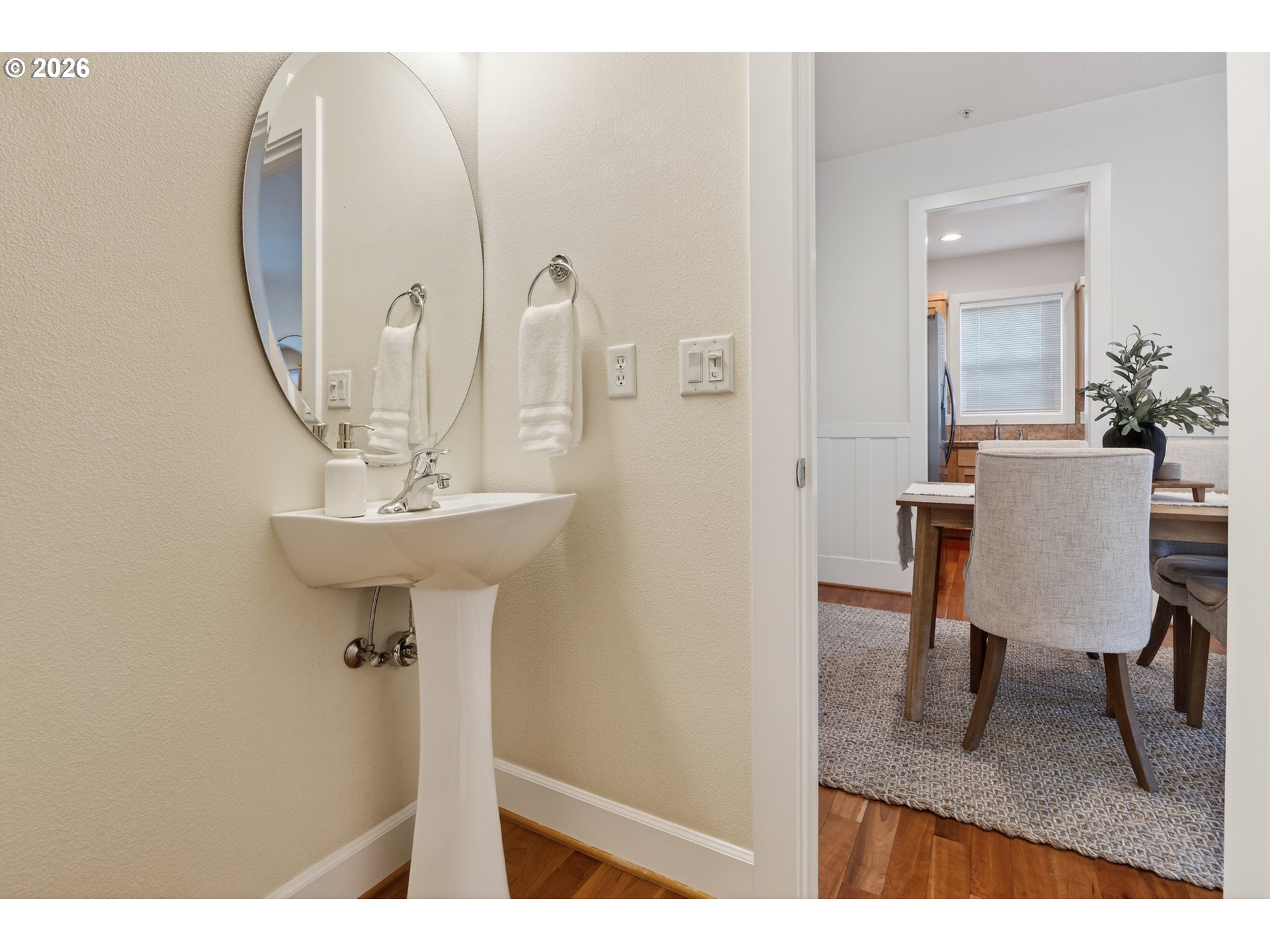 7856 Southwest 31st Avenue, Unit 7 Portland, OR 97219 - Photo 11 of 37 Bathroom