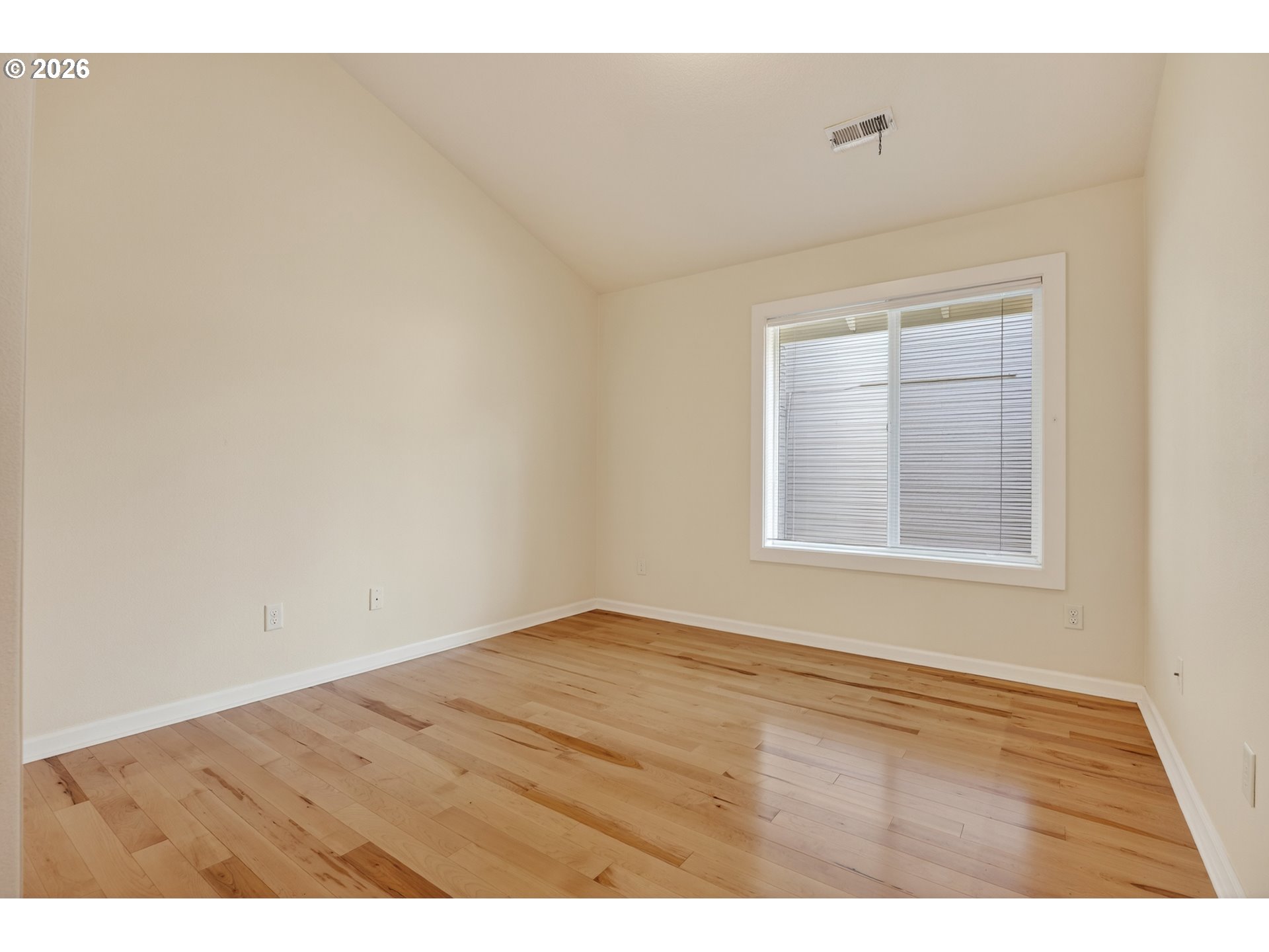 7856 Southwest 31st Avenue, Unit 7 Portland, OR 97219 - Photo 27 of 37 Bedroom