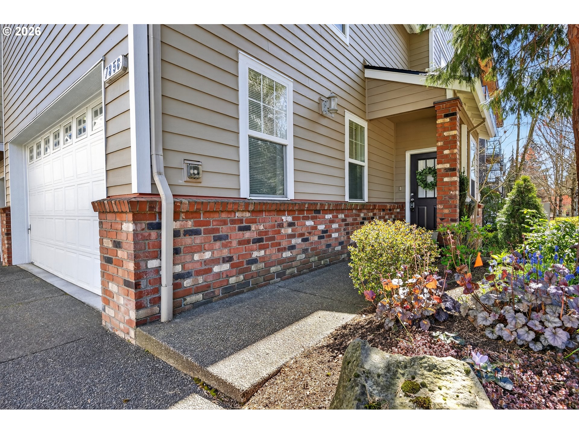 7856 Southwest 31st Avenue, Unit 7 Portland, OR 97219 - Photo 3 of 37