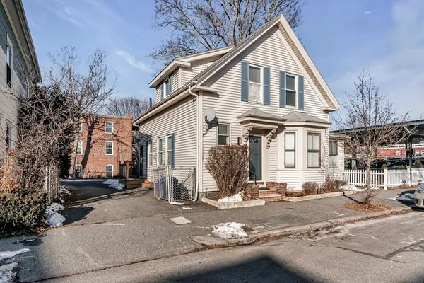 $560,000 | 17 Pond Street, Beverly, MA 01915