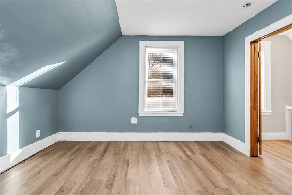 17 Pond Street Beverly, MA 01915 - Photo 13 of 20