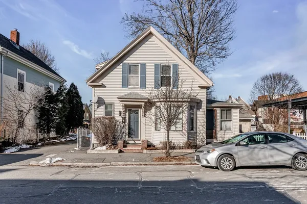 $560,000 | 17 Pond Street, Beverly, MA 01915