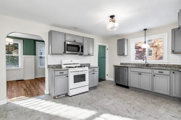 $560,000 | 17 Pond Street, Beverly, MA 01915