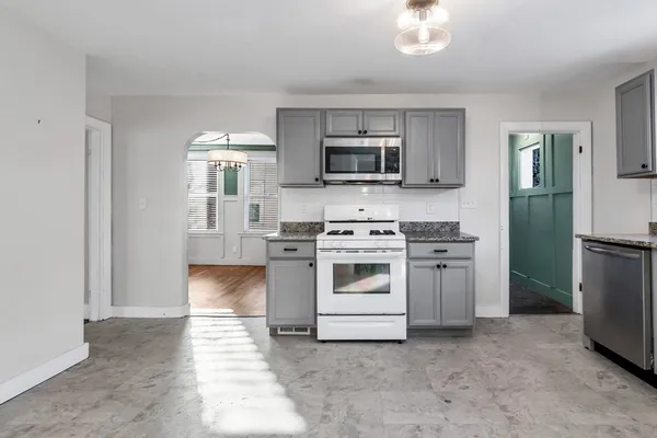 $560,000 | 17 Pond Street, Beverly, MA 01915