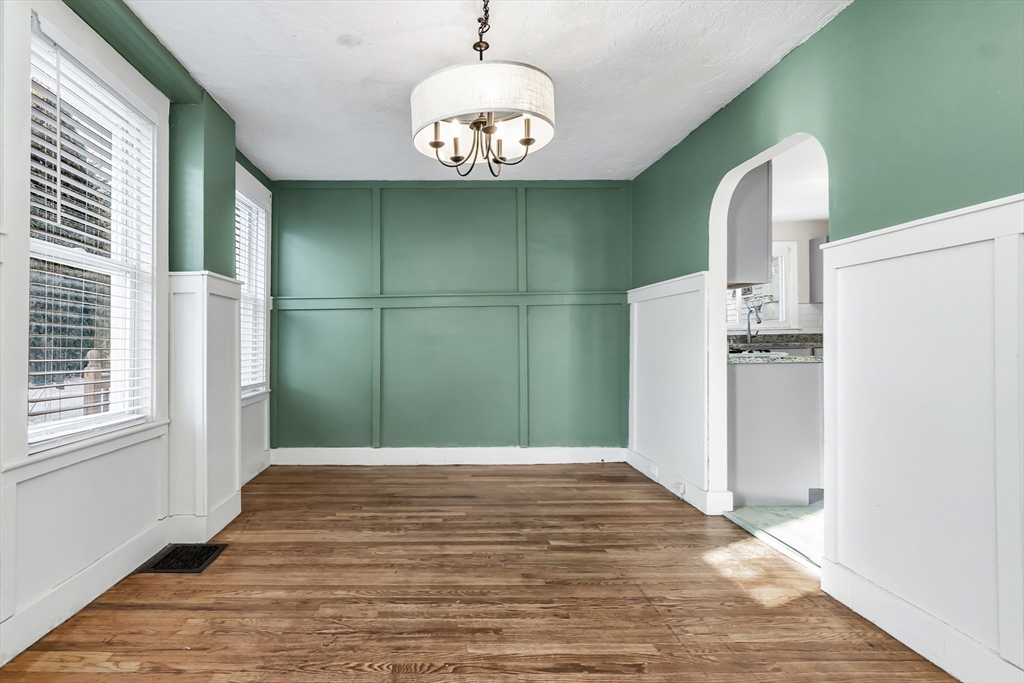 17 Pond Street Beverly, MA 01915 - Photo 9 of 20