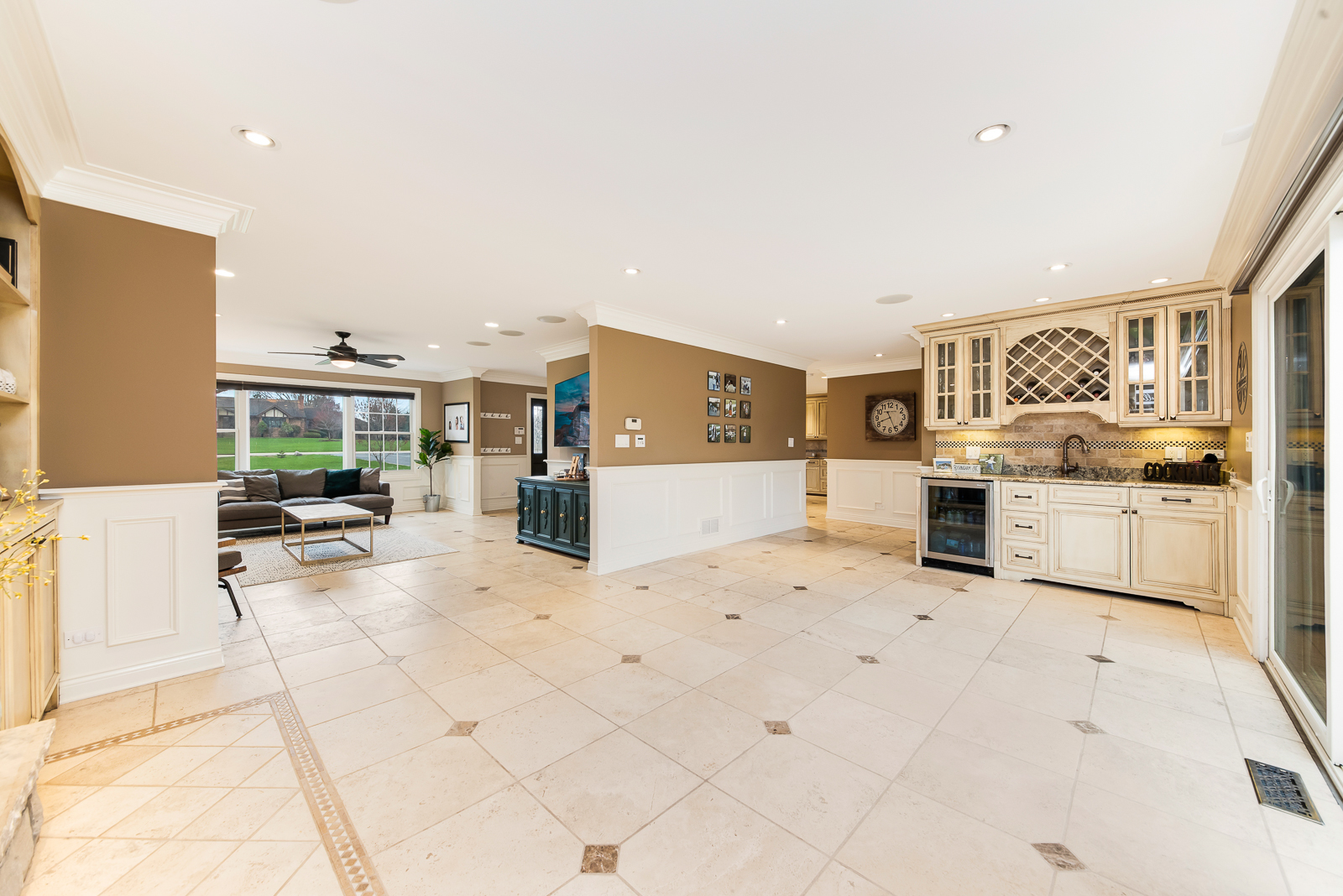 7 Sorrel Lemont, IL 60439 - Photo 15 of 36 a view of kitchen with furniture and refrigerator