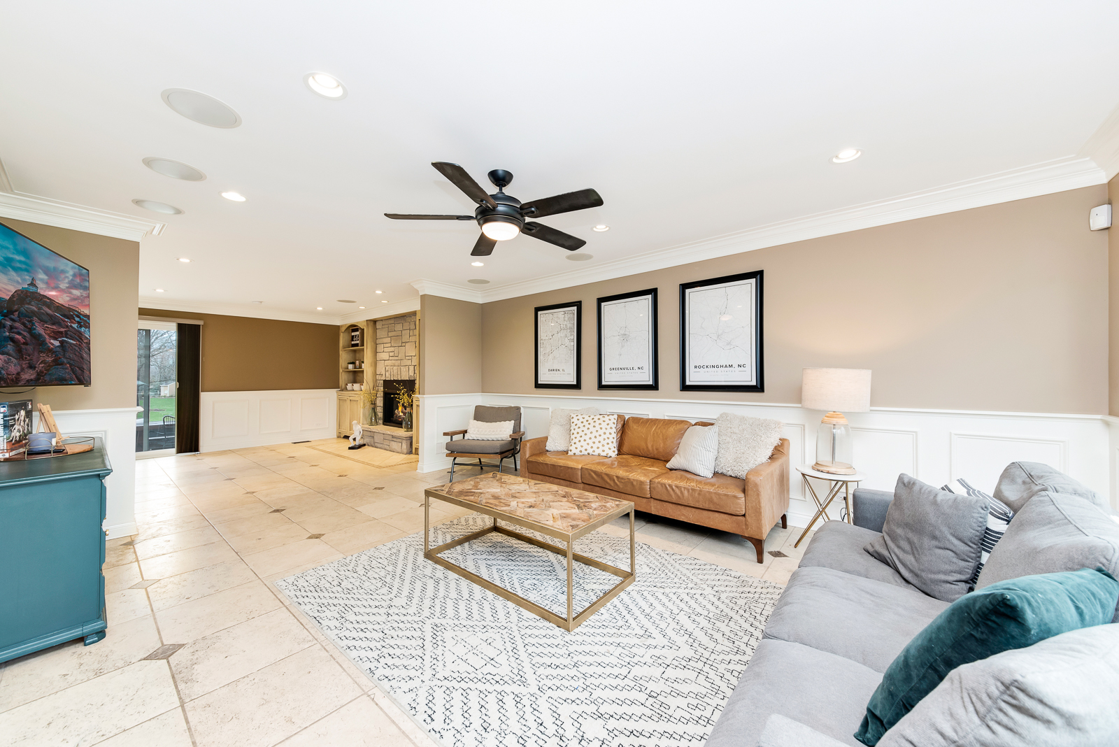 7 Sorrel Lemont, IL 60439 - Photo 9 of 36 a living room with furniture and a flat screen tv
