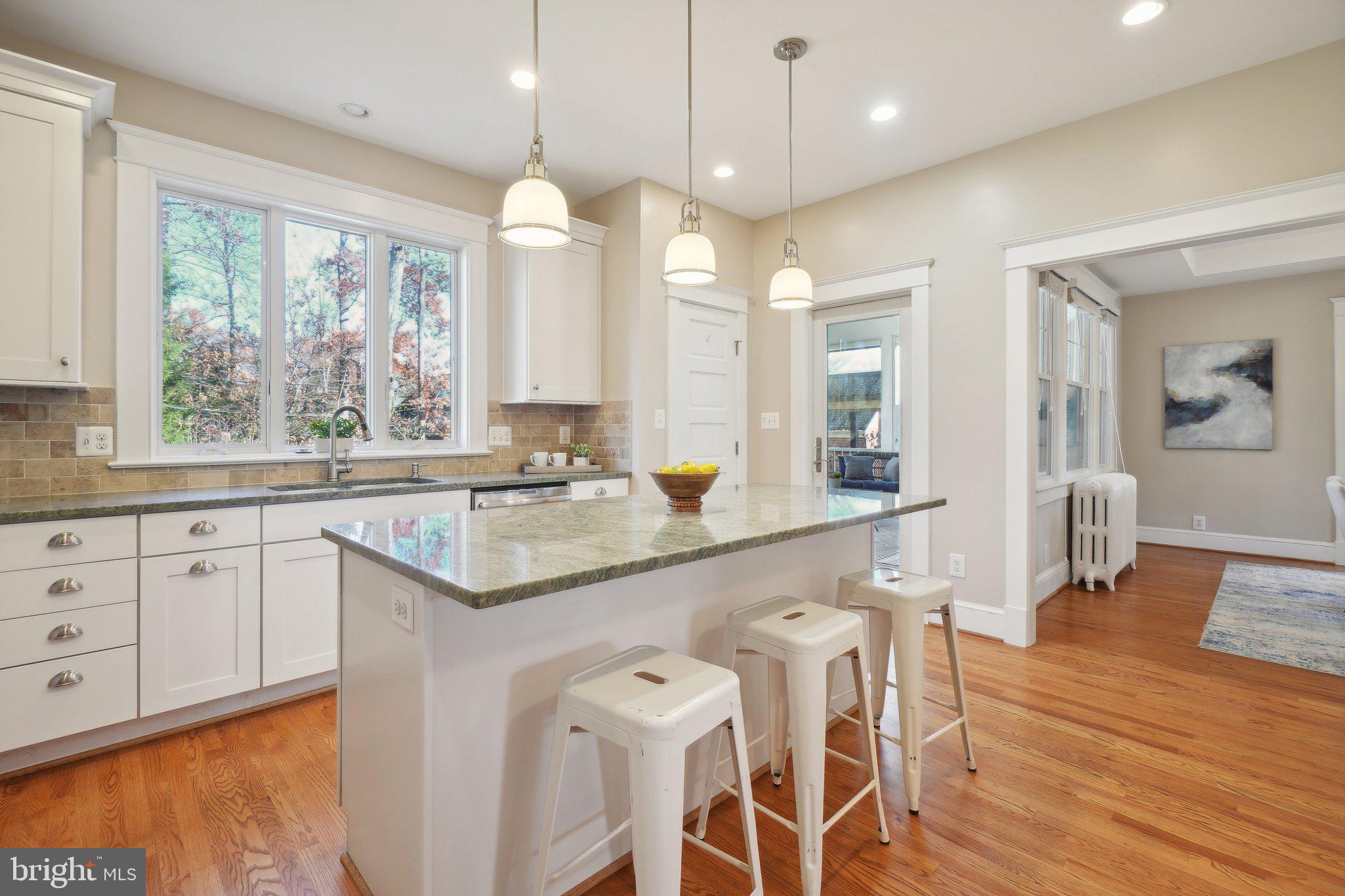 1123 South Oakcrest Road Arlington, VA 22202 - Photo 17 of 50