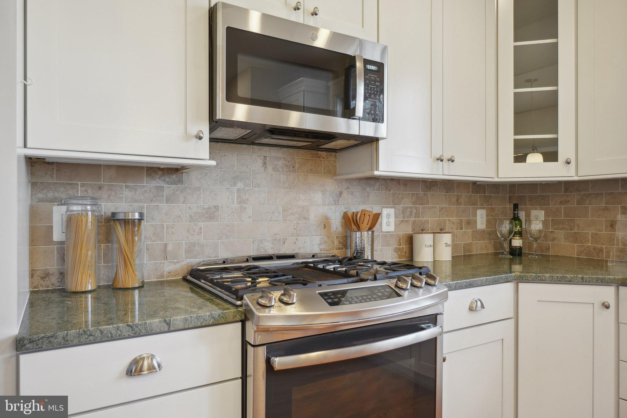 1123 South Oakcrest Road Arlington, VA 22202 - Photo 18 of 50