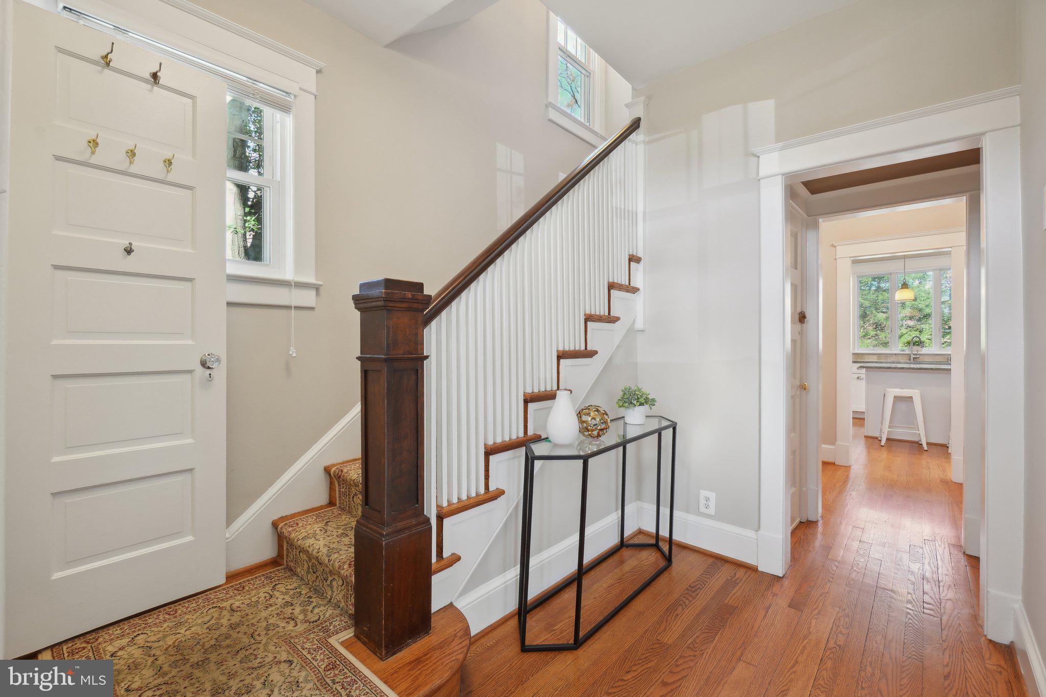 1123 South Oakcrest Road Arlington, VA 22202 - Photo 4 of 50