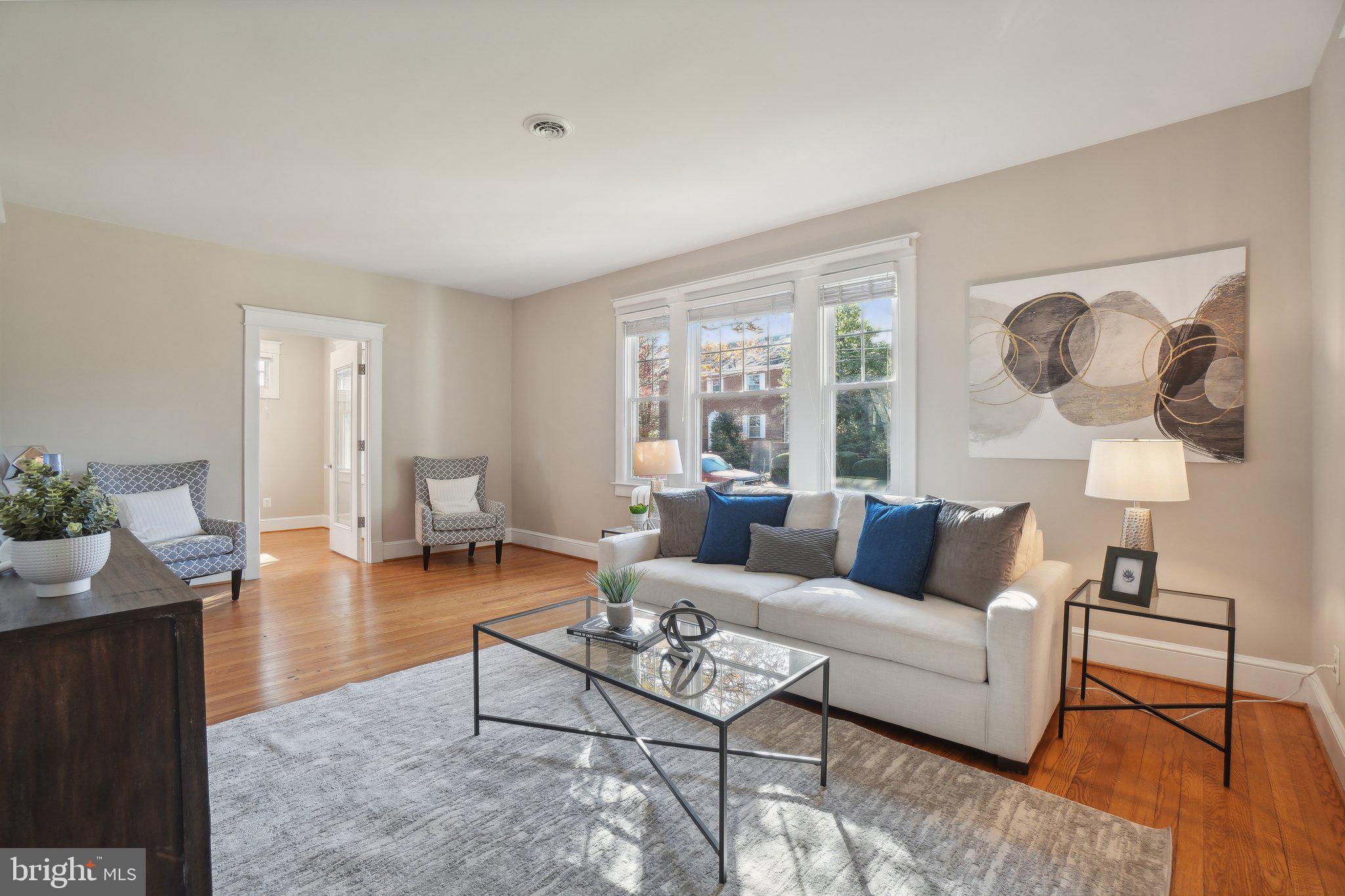 1123 South Oakcrest Road Arlington, VA 22202 - Photo 5 of 50