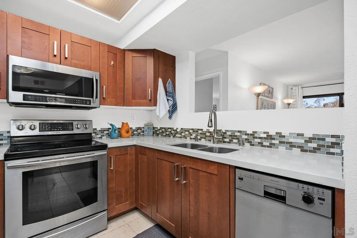 12260 Corte Sabio, Unit 5203 Rancho Bernardo, CA 92128 - Photo 10 of 36