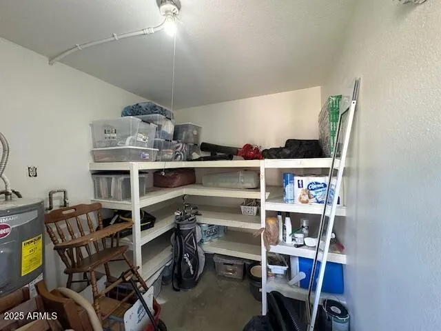 $1,900 | 18235 North 45th Avenue, Glendale, AZ 85308