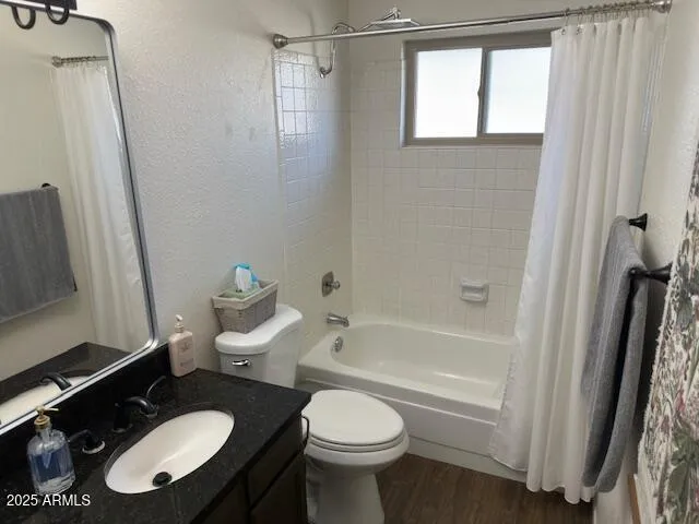 $1,900 | 18235 North 45th Avenue, Glendale, AZ 85308