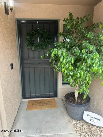 $1,900 | 18235 North 45th Avenue, Glendale, AZ 85308