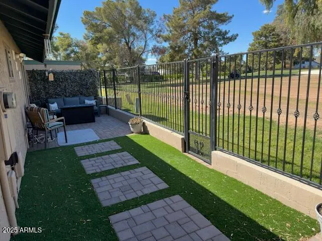 $1,900 | 18235 North 45th Avenue, Glendale, AZ 85308