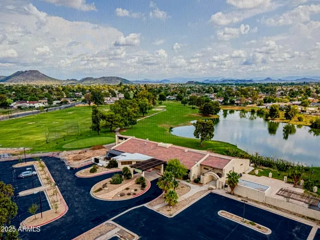 $1,900 | 18235 North 45th Avenue, Glendale, AZ 85308